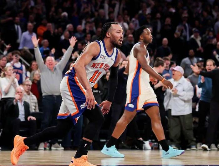 尼克斯与凯尔特人争夺东