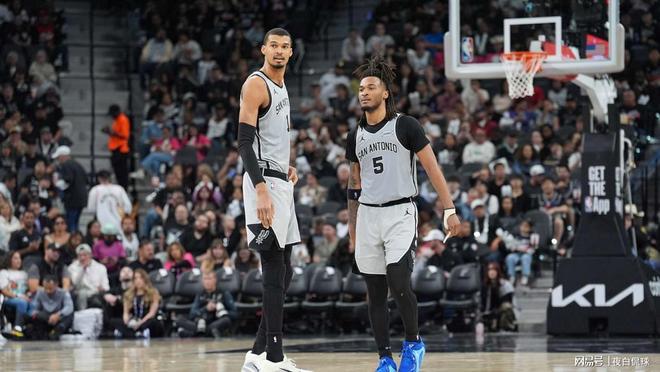 文班亚马旧言论引热议 阿